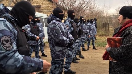Итоги 27 марта: Взрывы в Кропивницком, обыски ФСБ в Крыму и весенний призыв