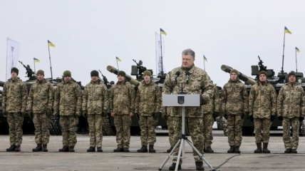 Порошенко: Опасность российской агрессии сохраняется