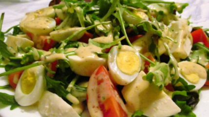 Яркий легкий витаминный салат на каждый день