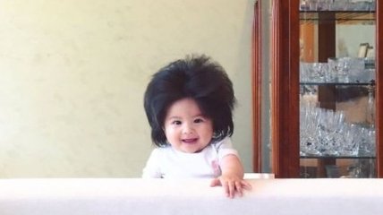 Маленькая девочка с Японии обладает невероятно красивыми волосами (Фото)