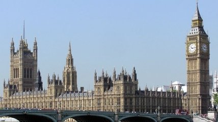 Парламент Великобритании покроют латексом
