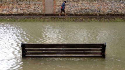 Великобритания все еще под угрозой наводнений