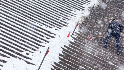 В Германии сильнейший снегопад вызвал многочисленные ДТП