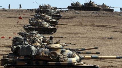 Войска Турции выдвигаются к границе с Сирией