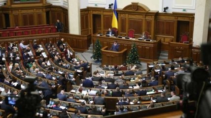 Рада приняла закон о среднем образовании: что изменится