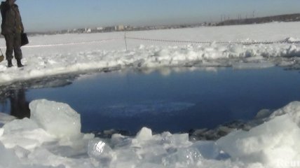В озере Чебаркуль обнаружены огромные воронки
