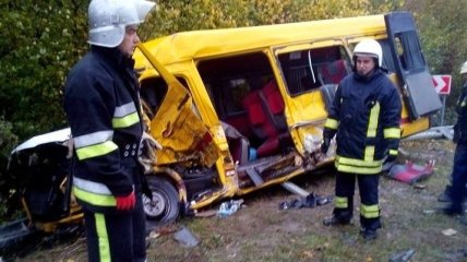 ДТП в Хмельницкой области: фура влетела в микроавтобус