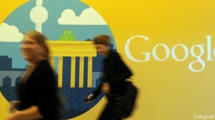 Глава совета директоров Google продает 42% своих акций
