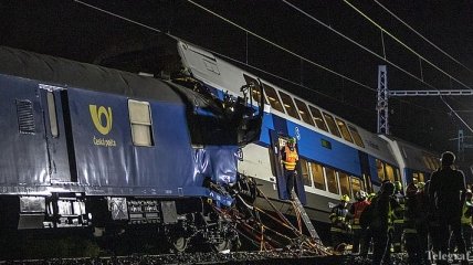 В Чехии вторая за неделю масштабная авария на железной дороге: столкнулись грузовой и пассажирский поезда