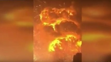 В сети появилось полное видео жуткого взрыва в Китае 