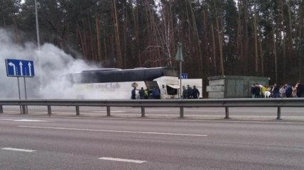 В Києві під час руху загорівся автобус
