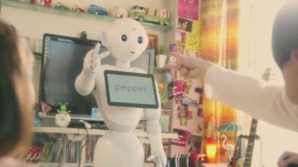 Alibaba и Foxconn создали первого в мире эмоционального робота