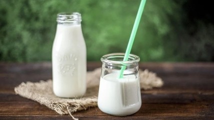 Что ваш любимый молочный продукт может сделать с вашей кожей