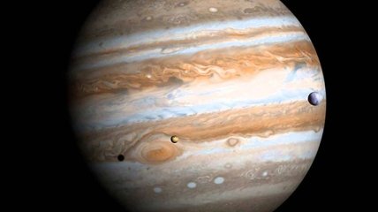 NASA показала снимок нового урагана на Юпитере 
