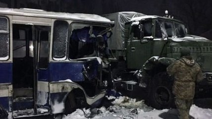 ДТП с военным КрАЗ и автобусом: в штабе АТО назвали причину 