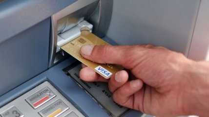 Случаются ситуации, когда банкоматы из-за сбоя системы не возвращают карты