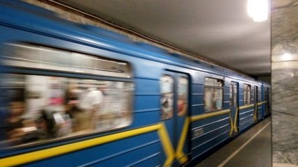 Лауреаты премии Дарвина: в метро Киева заметили наглых зацеперов (видео)