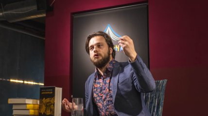 Автор ютуб-канала о гуманитарных науках и писатель Остап Украинец