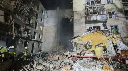 В николаевской пятиэтажке после обстрела обвалились перекрытия на всех этажах