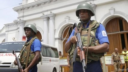 Взрывы на Шри-Ланке: Во время задержания подозреваемых погибли трое полицейских 