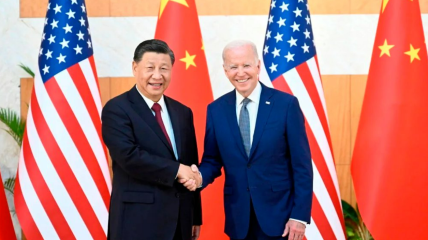 Президент США Джо Байден и лидер Китая Си Цзиньпин