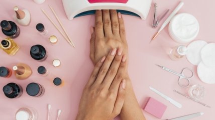 Нюдовий манікюр залишається актуальним