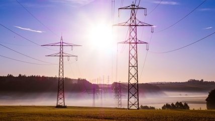 Чем грозит украинцам прекращение поставки электроэнергии для промпотребителей без договора