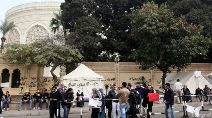 Сторонники и противники Мурси собираются у президентского дворца