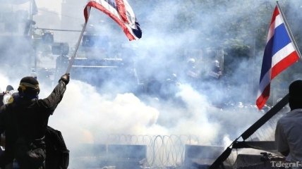 Хаос в Бангкоке: отражена очередная атака на Дом правительства