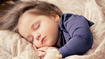 Медики назвали оптимальное для здоровья время сна