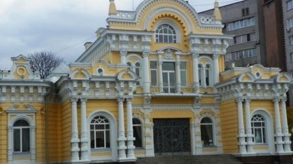 Ко Дню города в Черкассах открыли обновленный Дворец бракосочетаний