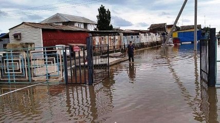 Ливни затопили курорты на Азовском побережье: в Кирилловке и Бердянске потоп
