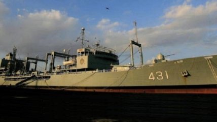 Иран потерял крупнейший военный корабль в Оманском заливе: подробности ЧП