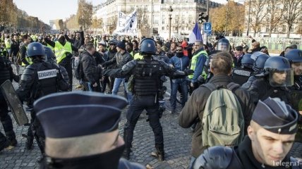Протесты во Франции: Количество раненых возросло до 400 человек