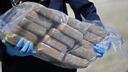 Более тонны кокаина спрятали в трюме.