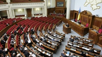 Рада отложила рассмотрение законопроекта об 15% налоге