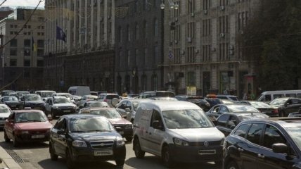 Киев переходит на безналичную оплату парковок 