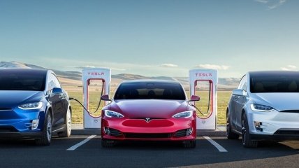 Tesla вернет бесплатную зарядку для Model S и Model X