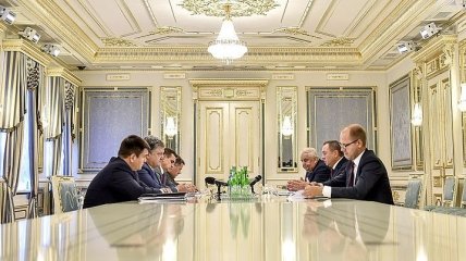 Порошенко провел встречу с министром иностранных дел Беларуси