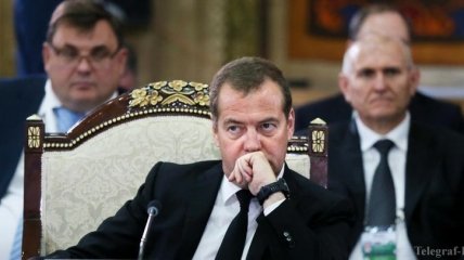 Медведев: Зеленский попал в очень непростую ситуацию 