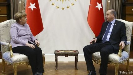 Меркель приехала с официальным визитом в Турцию