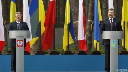 Коморовский хочет удержать Украину от "искушения"