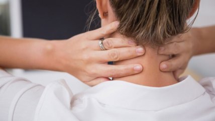 Причины, вызывающие боль в шее