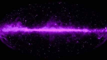 Ученые утверждают, что свечение между галактиками может быть признаком темной материи