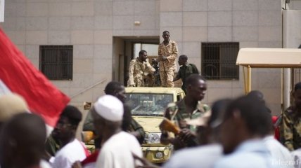 Переходное правительство Судана обещает уважать международные нормы