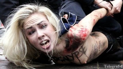 Активистки Femen задержаны за акцию протеста в Ватикане
