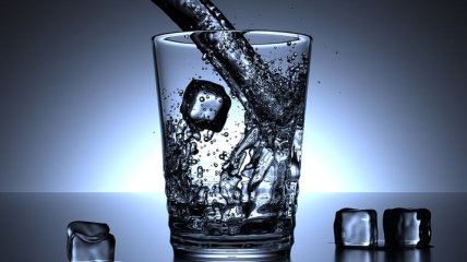 Употребление воды улучшает способность организма бороться с коронавирусом