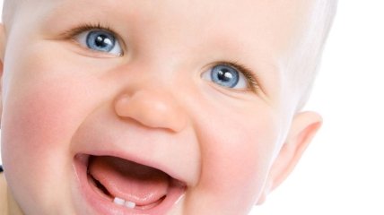 Уход за молочными зубами: что должны знать родители