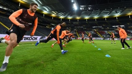 Игроки Шахтера опробовали газон стадиона во Франкфурте (Видео)