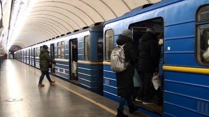У київському метро жінка намагалася викрасти дитину